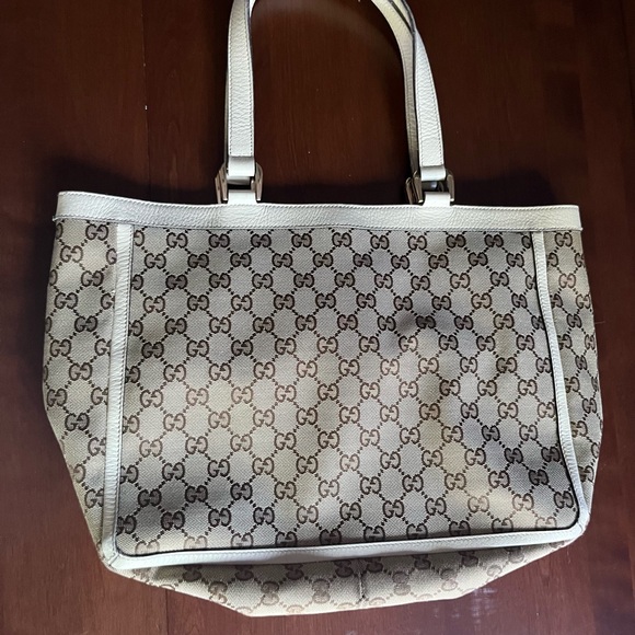 Authentic Gucci GG Canvas Abbey Shoulder Bag w White Leather 146247 212702 EUC - Picture 4 of 15